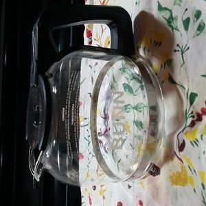 Bunn Coffee Pot: CMPR 1
